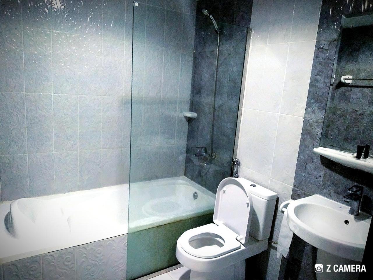 Al Mabila Hotel Seeb Buitenkant foto